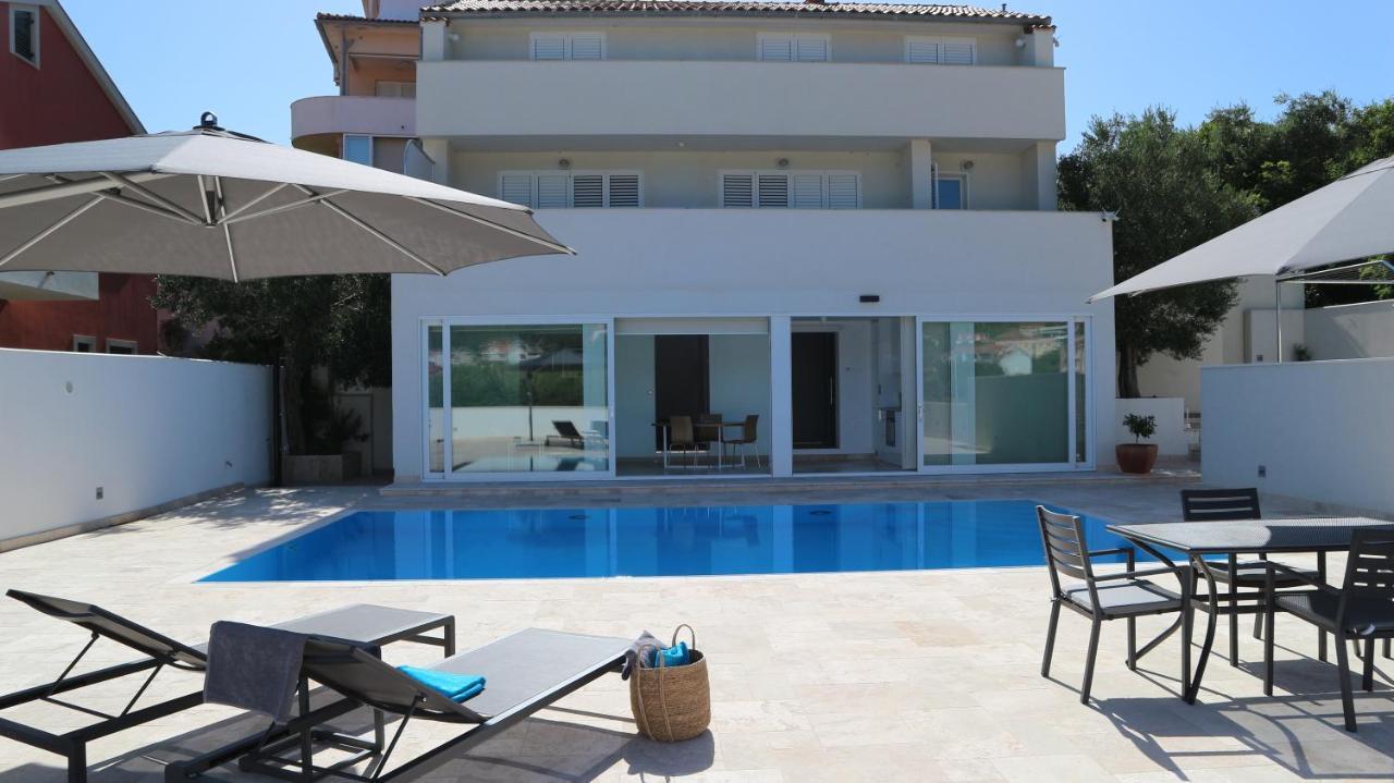 Appartement Haus Helga à Rab Town Extérieur photo