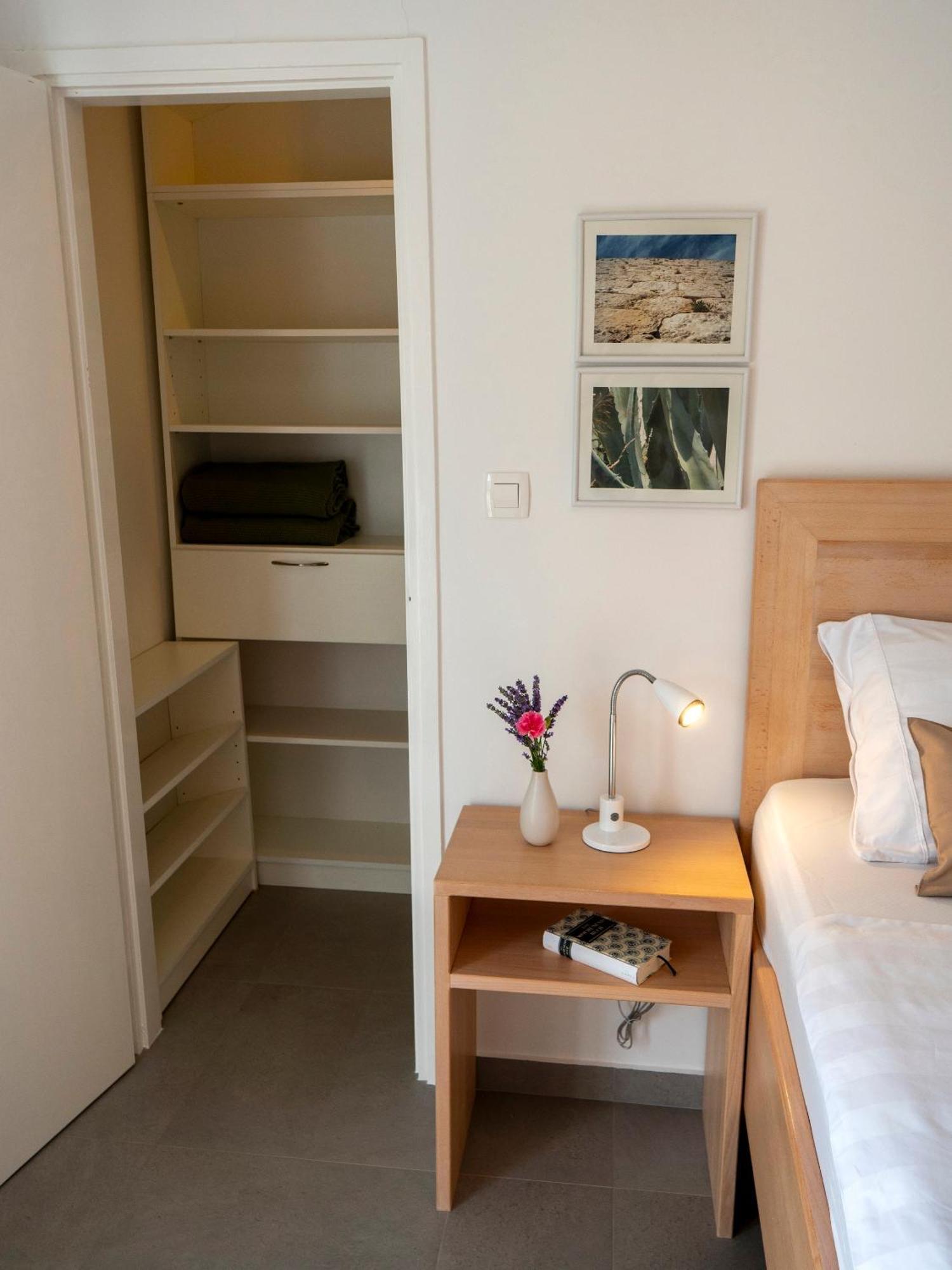 Appartement Haus Helga à Rab Town Extérieur photo
