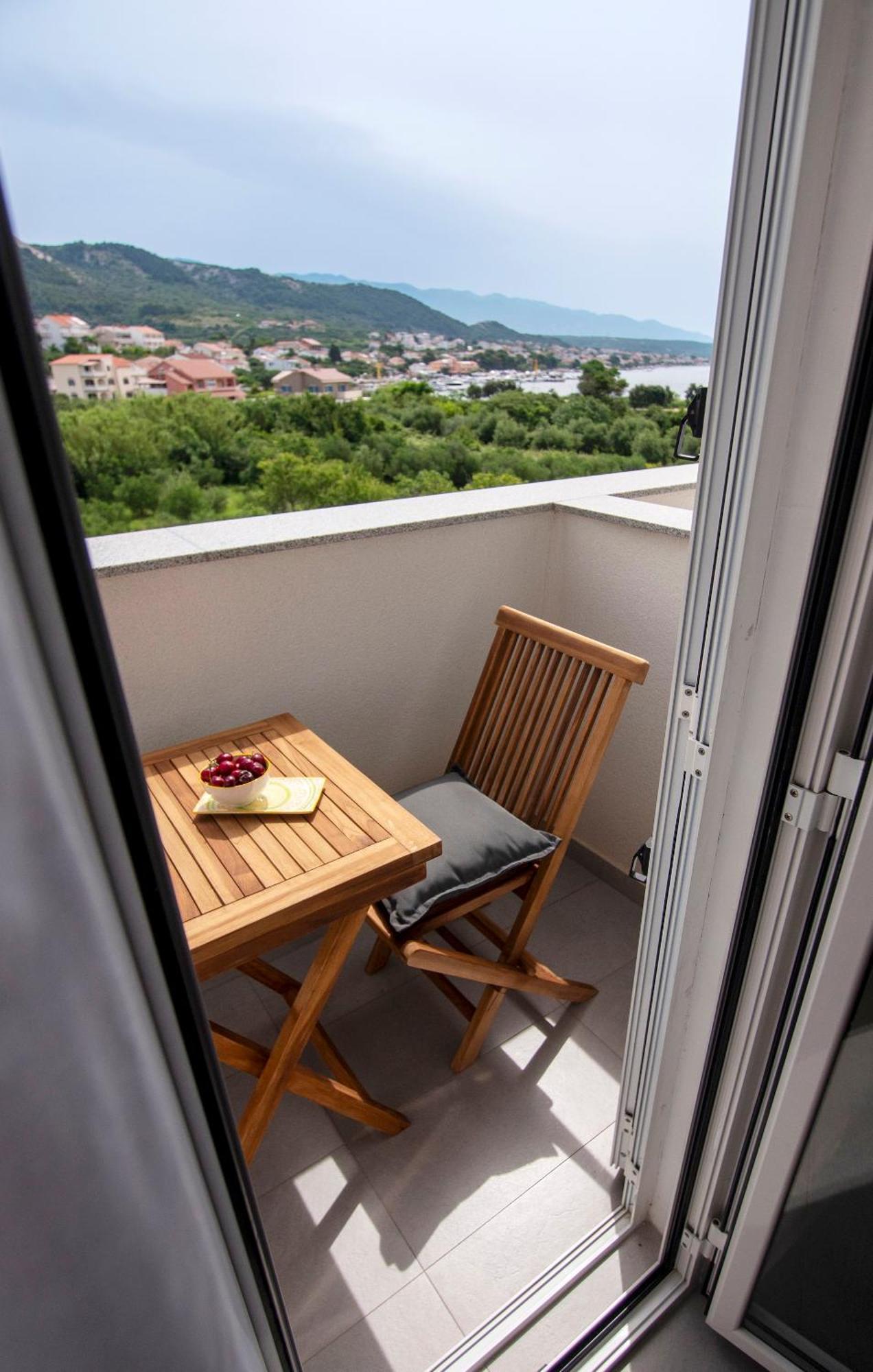 Appartement Haus Helga à Rab Town Extérieur photo